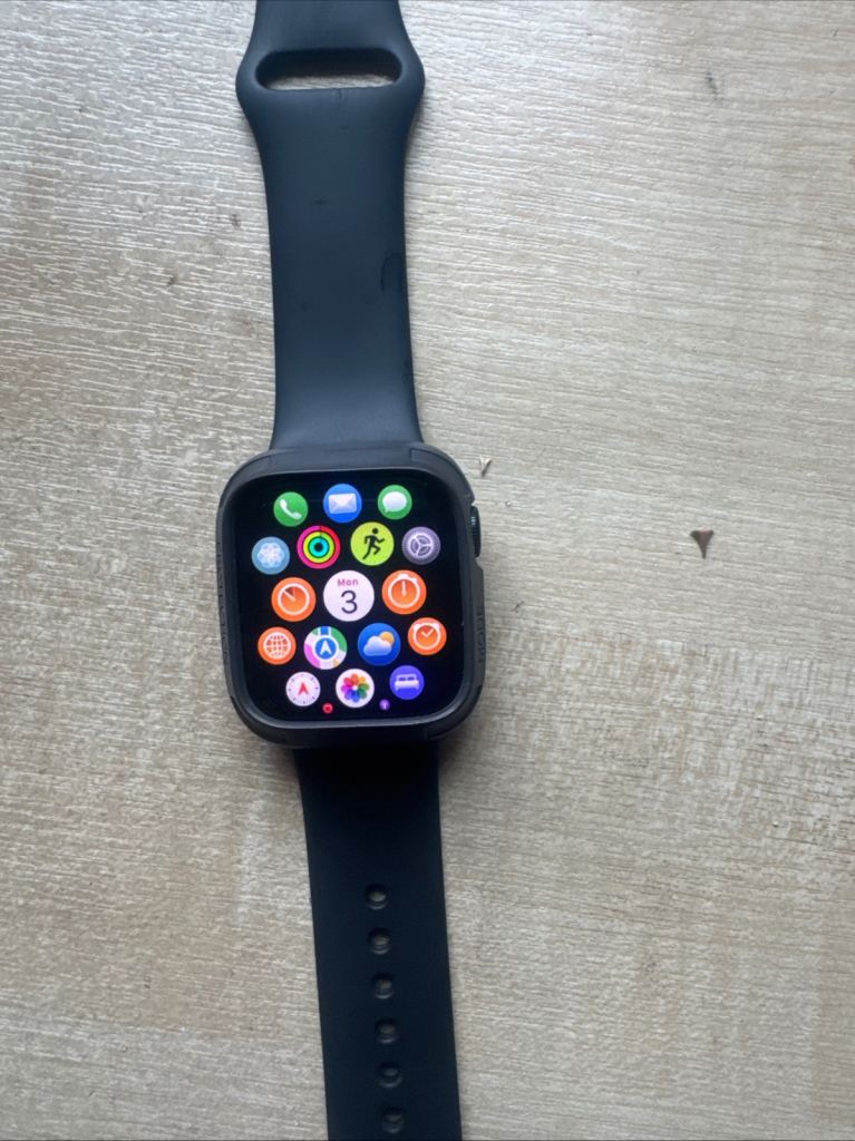 Apple Watch series 9 midnight green cellular +gps  Sports Band – Good Condition