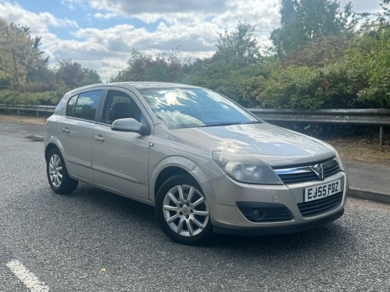 VAUXHALL ASTRA 1.8 PETROL DESIGN AUTOMATIC 2006 - LONG MOT - AUTOMATIC