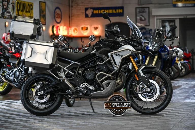 Triumph Tiger 900 *Full Luggage - Low Mileage*