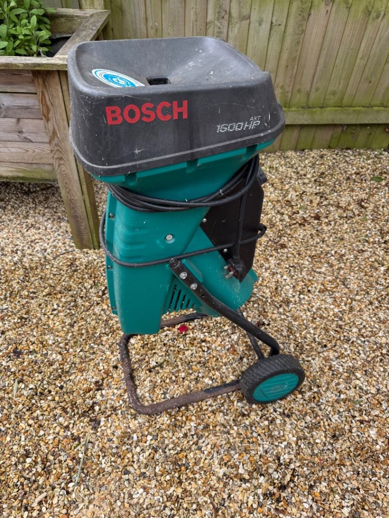 Bosch garden shredder. AXT. 1600hp