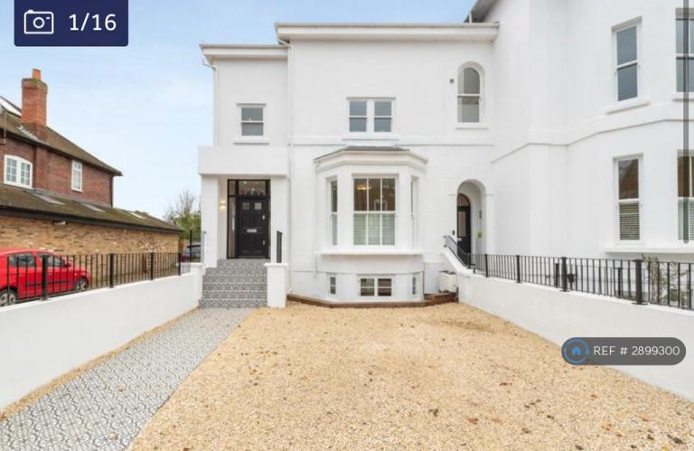 5 bedroom house in Alma Road, Windsor, SL4 (5 bed) (#2899300)