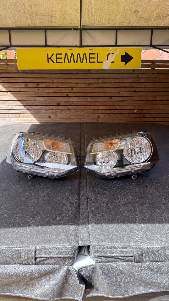 Genuine pair of VW T5.1 Facelift Halogen Headlights 7E2941015F 7E2941016F