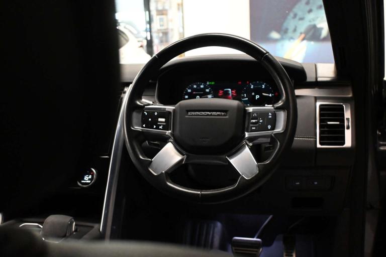 2021 Land Rover Discovery 3.0 Discovery R-Dynamic SE D MHEV Auto 4WD 5dr SUV Diesel Automatic