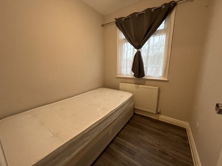 Nice Box Room In Norbury  Only £675 pcm All Bills Included AVAILABLE NOW