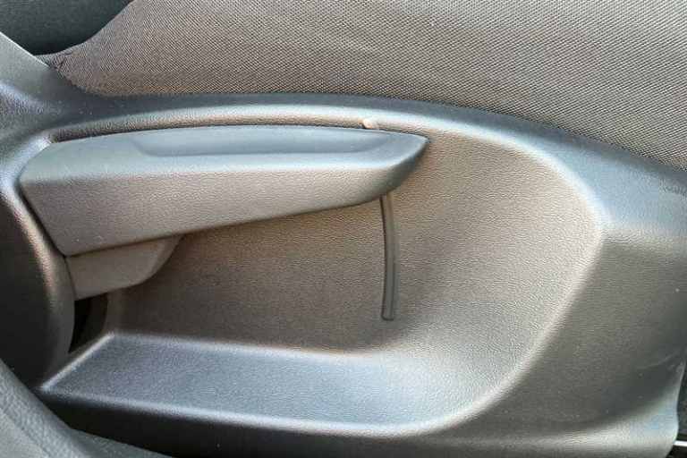 2025 MG MG4 49kWh SE Hatchback 5dr Electric Auto (170 ps) Hatchback Electric Automatic