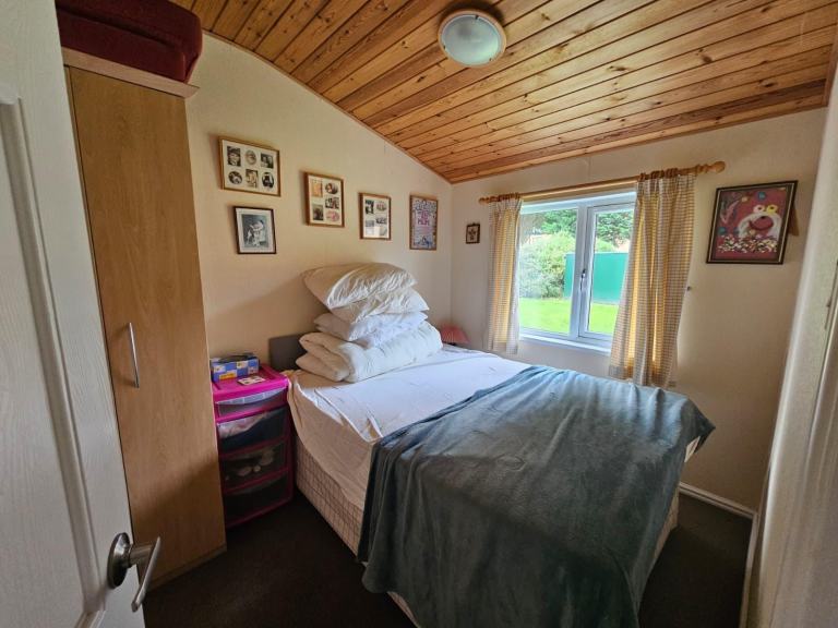 LOG CABIN OFF SITE SALE 3 BEDROOM TWIN LODGE 40FT X 20FT | 2006 EX PRIVATE OWNED