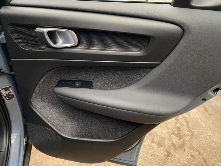 2021 Volvo XC40 2.0 B4 MHEV R-Design Auto Euro 6 (s/s) 5dr ESTATE Petrol/Electric Hybrid Automatic