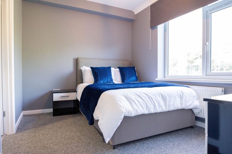 5 bed 5 en-suite fully furnished 