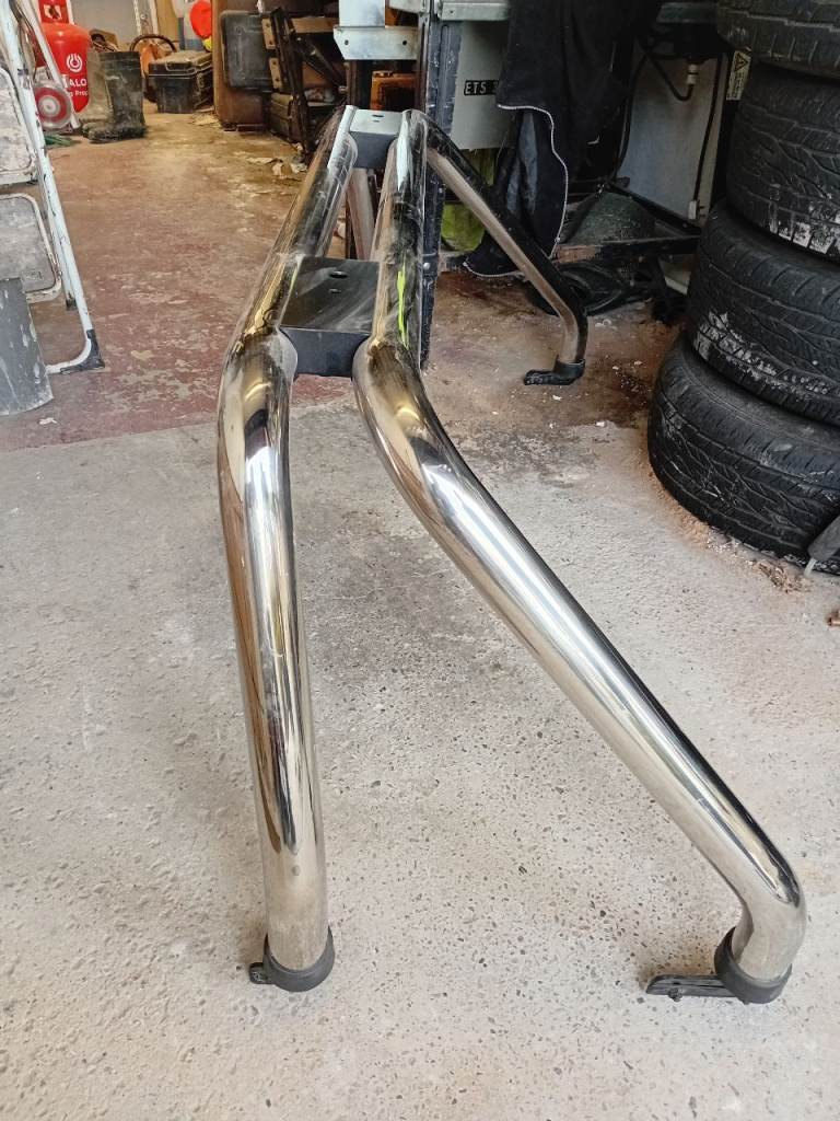 Nissan Nivara Roll bars