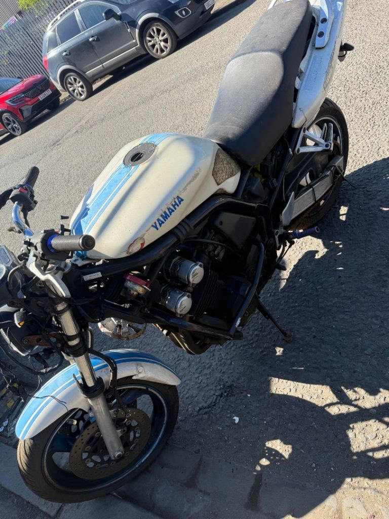 YAMAHA FZS 600 1999 parts read add 