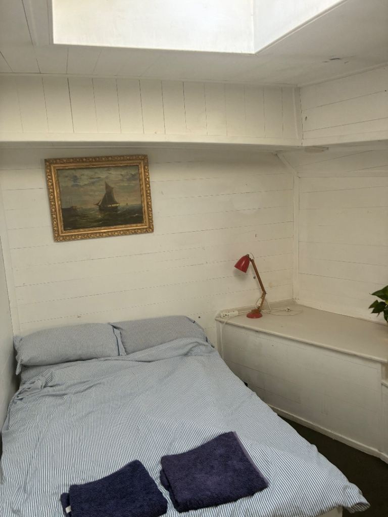 Dbl room to rent in houseboat.Chelsea 