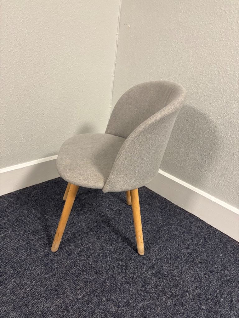 Set of 4 Grey Upholstered Dining Chairs with Wooden Legs