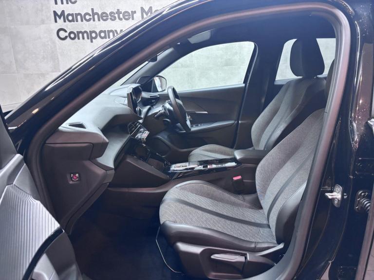  Peugeot 2008 1.2 PureTech Allure EAT Euro 6 (s/s) 5dr Petrol Automatic