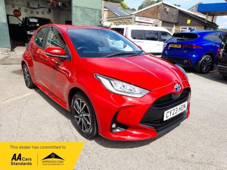 Toyota Yaris 1.5 hybrid DESIGN, AUTO, 1 OWNER, NAV AND CAMERA ,TOP SPEC