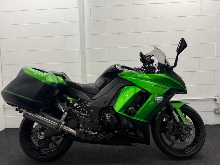  KAWASAKI Z1000SX ** BLACK WIDOW EXHAUST- ABS- 12 MONTH MOT**
