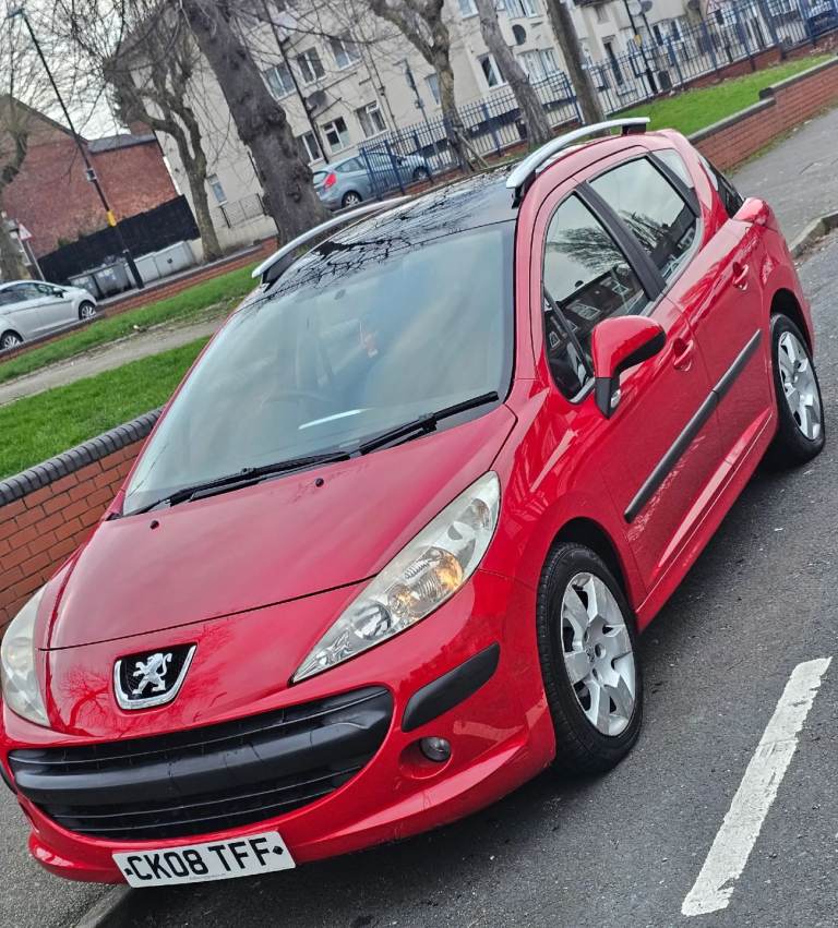 Peugeout 207.Auto 1.6 petrol
