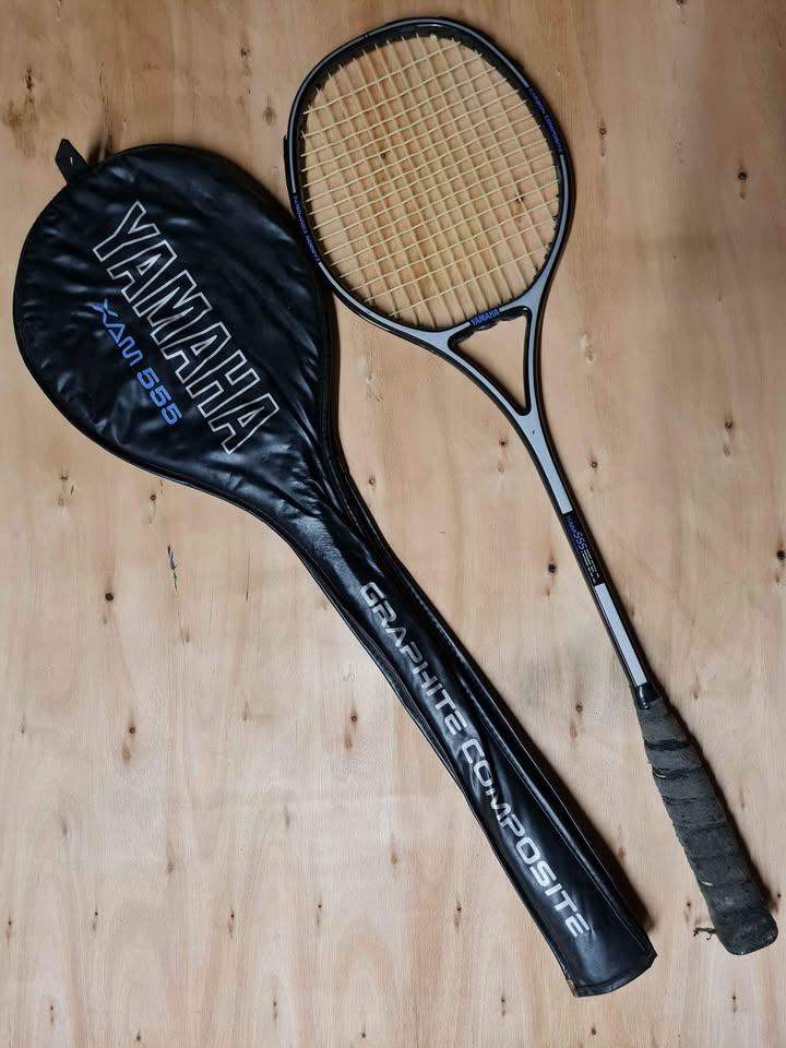 YAMAHA xam 555 SQUASH RACKET / RACQUET graphite composite used