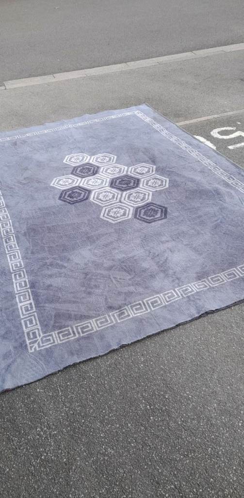 RUG , large - 90 x 65 inch . light Grey - free local delivery , just ask - post ALL UK MAINALND 