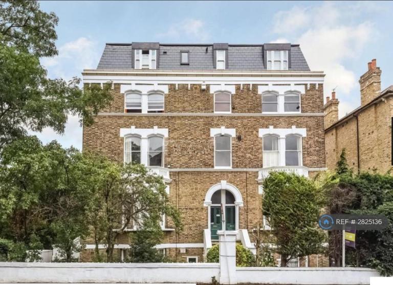 1 bedroom flat in Thicket Road, London, SE20 (1 bed) (#2825136)