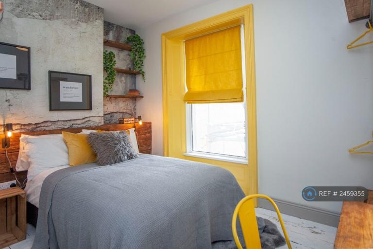 1 bedroom in Carlton Terrace, Swansea, SA1 (#2459355)