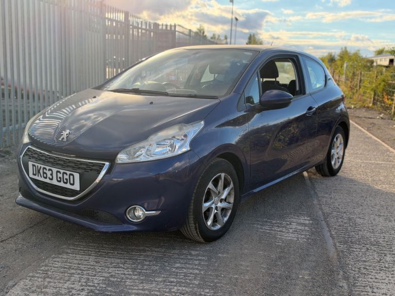 Peugeot, 208, Hatchback, 2013, Manual, 1199 (cc), 3 doors