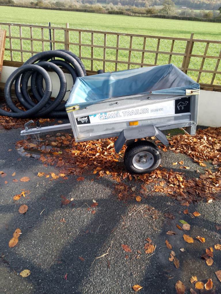 Small camping trailer 