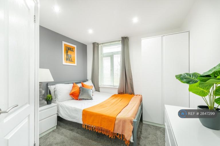 1 bedroom in Staines Road, Feltham, TW14 (#2847299)