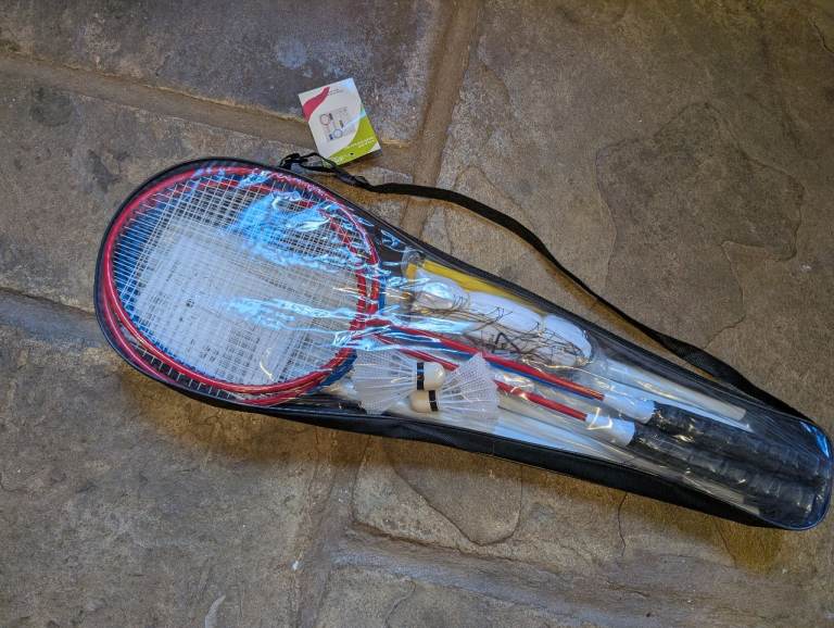 4 player badminton set