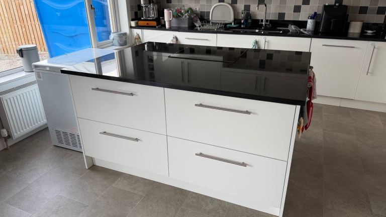 Kitchen Island and induction Hob 