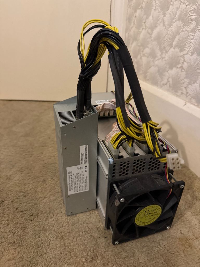 Bitmain Ant Miner L3+