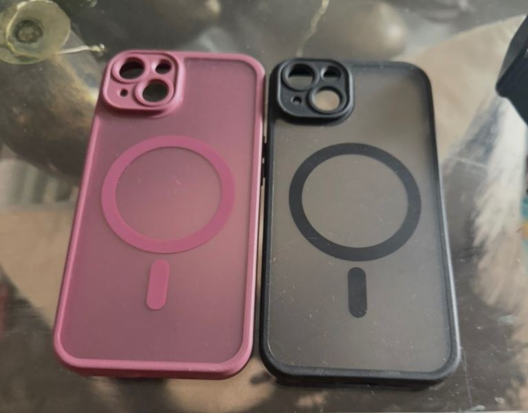 Generic iPhone 13 MagSafe cases