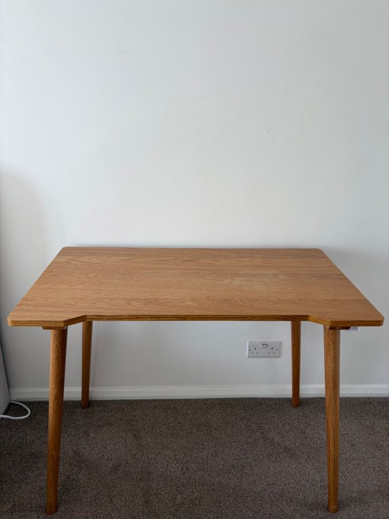 Habitat Axel Desk - Oak