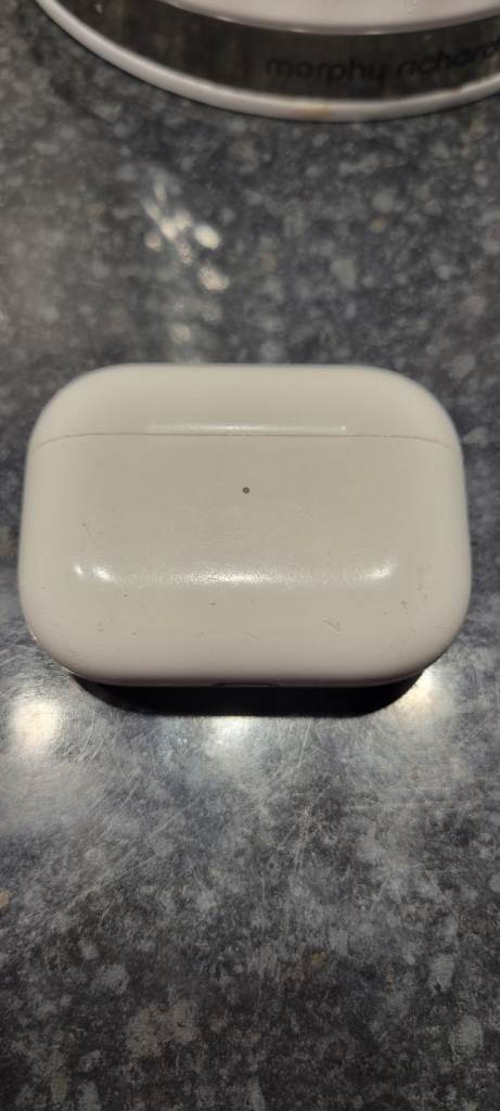Apple AirPods Pro 1st Gen  Wireless Charging Case ONLY  Model A2190