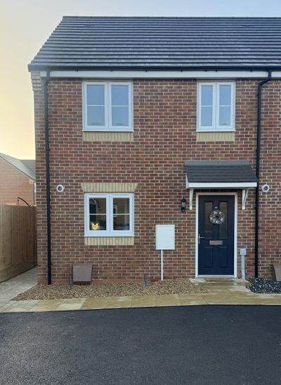 Kirton 🆕 Rooms Rent (All Bills included)