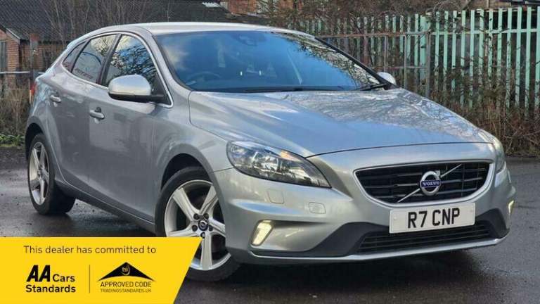 2016 Volvo V40 2.0 D2 R-Design Nav Euro 6 (s/s) 5dr HATCHBACK Diesel Manual