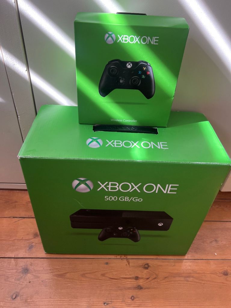 Xbox One 500GB Console with Controller – Good Condition