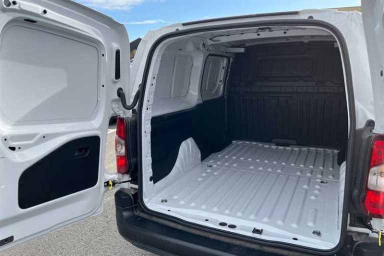 2024 Vauxhall Combo 1.5 Turbo D 100ps Prime H1 Van PANEL VAN DIESEL Manual