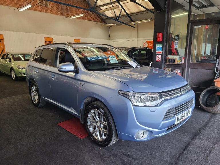 2014 Mitsubishi Outlander 2.0 PHEV Hybrid (Petrol/Electric) GX4h Automatic MPV Petrol Parallel Ph...