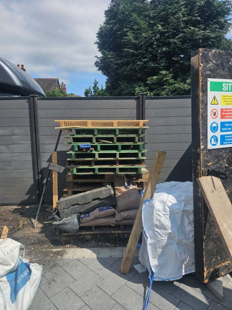 FREE PALLETS