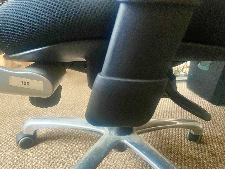 Mesh backed 24hr Office Chair