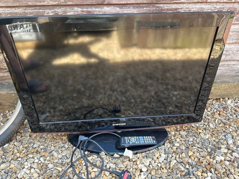 Samsung 32 inch TV
