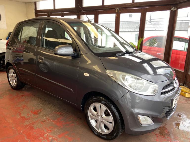 2013 Hyundai i10 1.2 Active AUTOMATIC 30000mls FSH 5-Door Gunmetal Grey