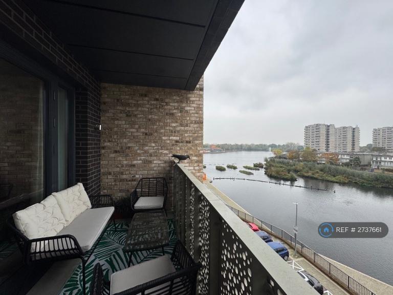 1 bedroom flat in Starling Court, London, SE2 (1 bed) (#2737661)