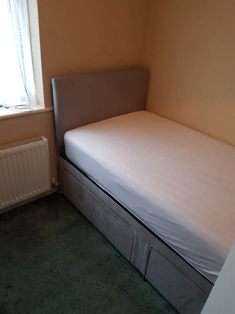 SMALL SINGLE ROOM TO LET NOW £600pm
