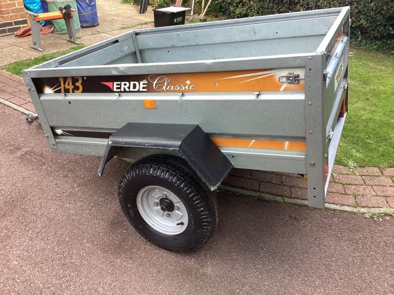 Trailer Erde 143