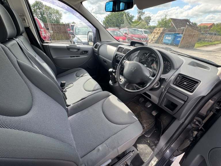 Peugeot Expert Tepee 1.6 HDi Tepee Comfort MPV 4dr Diesel Manual L1 (... 2009/59