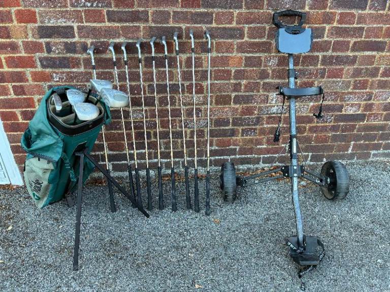 Complete Golf Club Set, Bag & Trolley – Ideal Beginner Set + 30 golf balls (included)