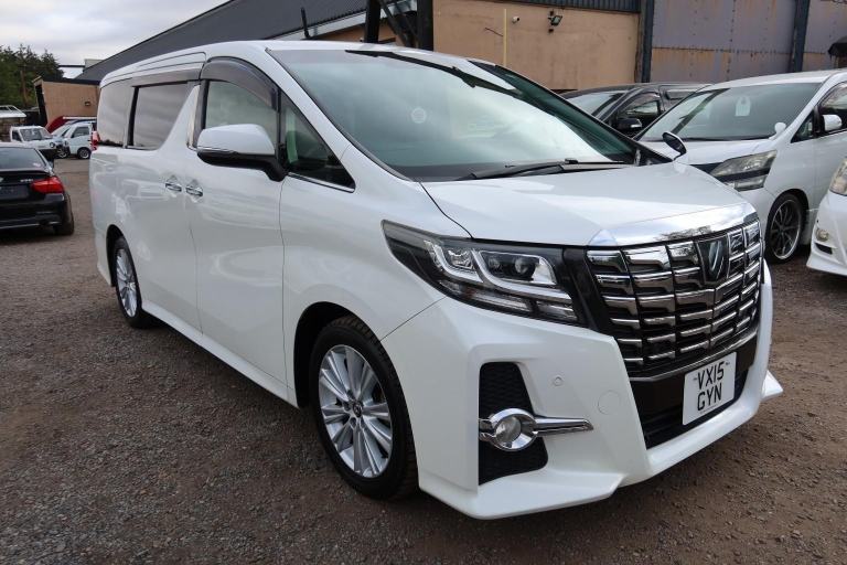 TOYOTA ALPHARD 30 SERIES White Auto Petrol 2015