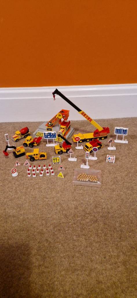 MATCHBOX 1992 VINTAGE CS 90 CONSTRUCTION CARRY PACK. EXCELLENT CONDITION.