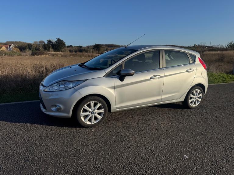 2010 Ford Fiesta 1.25 Zetec 5dr [82] Low Mileage Not An Ecoboost  HATCHBACK Petrol Manual